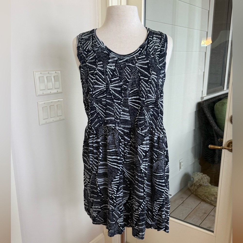 NWT Anthropologie Black and White Tank